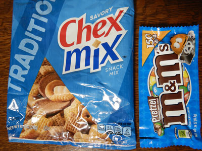 Chex Mixとm&m's